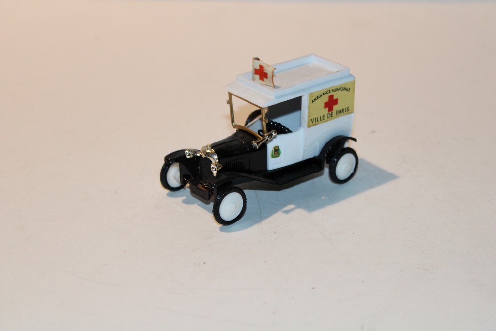 CITROEN B2 AMBULANCE 1960 SAFIR 1/43°