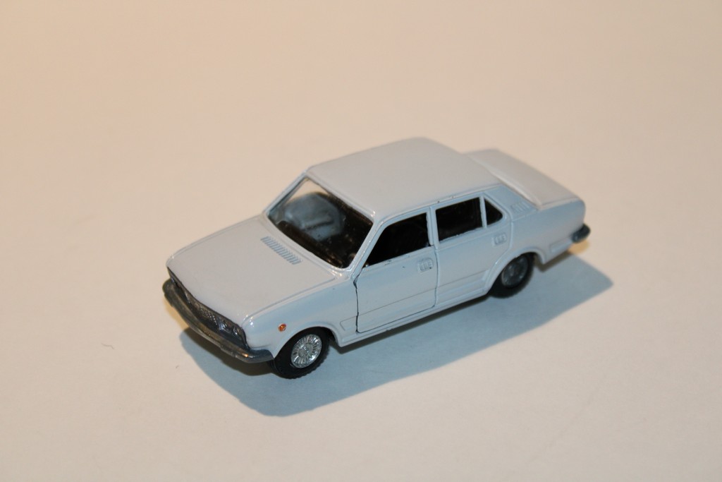 FIAT 132 BLANC 1971 MERCURY 1/43°