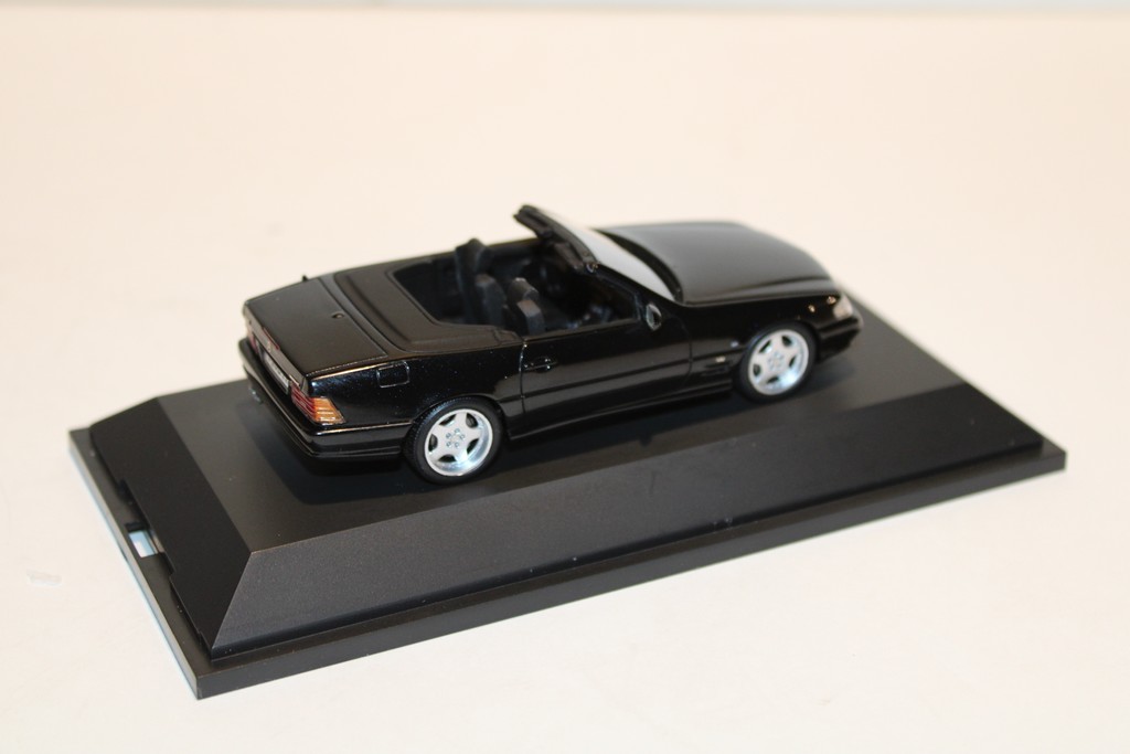 MERCEDES-BENZ SL 73 AMG 1999 SCHUCO 1/43°