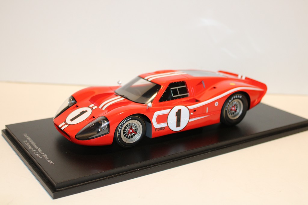 FORD GT 40 MK IV #1 WINNER 24H LE MANS D.GURNEY-A.J.FOYT 1967 SPARK 1/18°