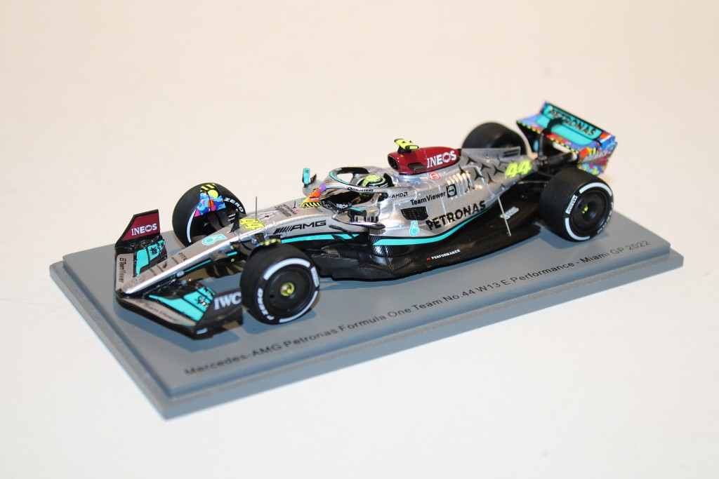 MERCEDES AMG PETRONAS F1 W13 E PERFORMANCE N°44 GP MIAMI 2022 LEWIS HAMILTON SPARK 1/43°