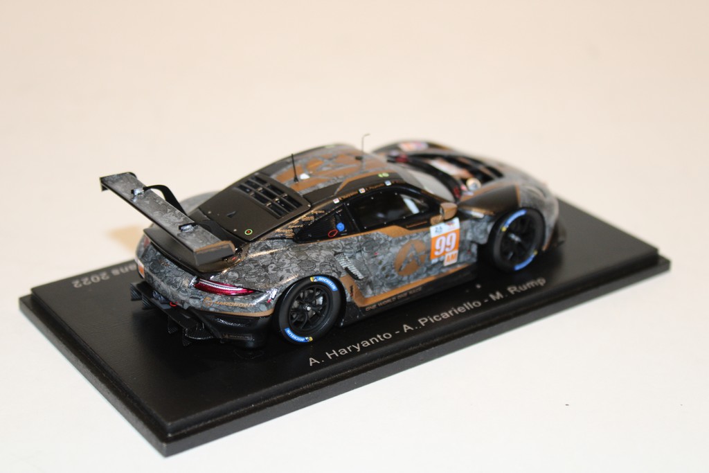 PORSCHE 911 RSR-19 N°99 24H LE MANS 2022 A.HARYANTO-A.PICARIELLO-M.RUMP SPARK 1/43°
