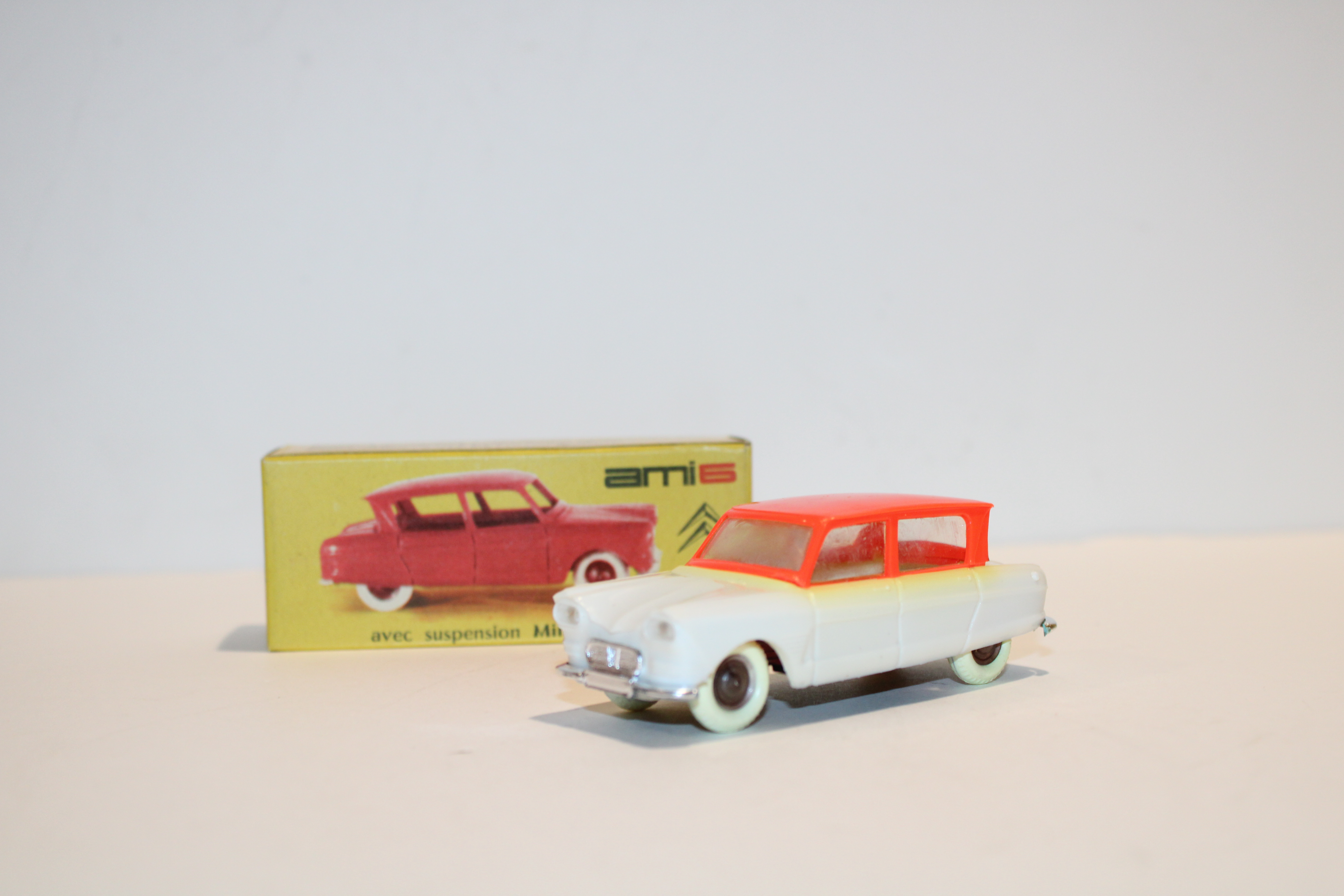 CITROEN AMI 6 BLANC/ORANGE 1966 MINIALUXE 1/43°