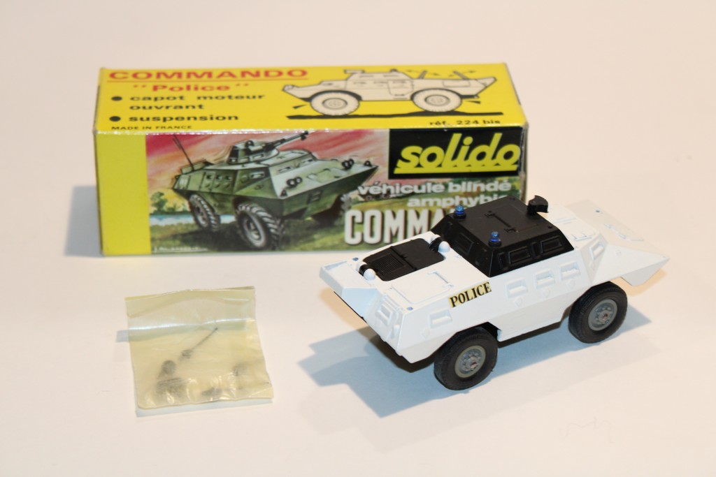 VEHICULE BLINDE COMMANDO 1960 SOLIDO 1/50°