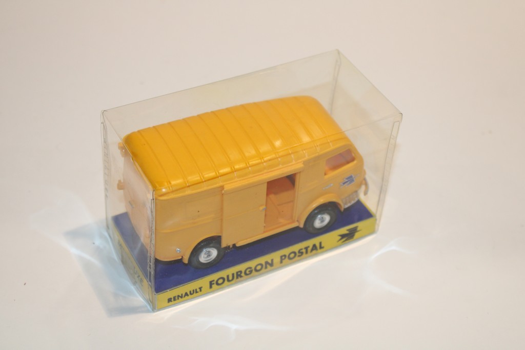 RENAULT FOURGON POSTAL MINIALUXE 1/32°