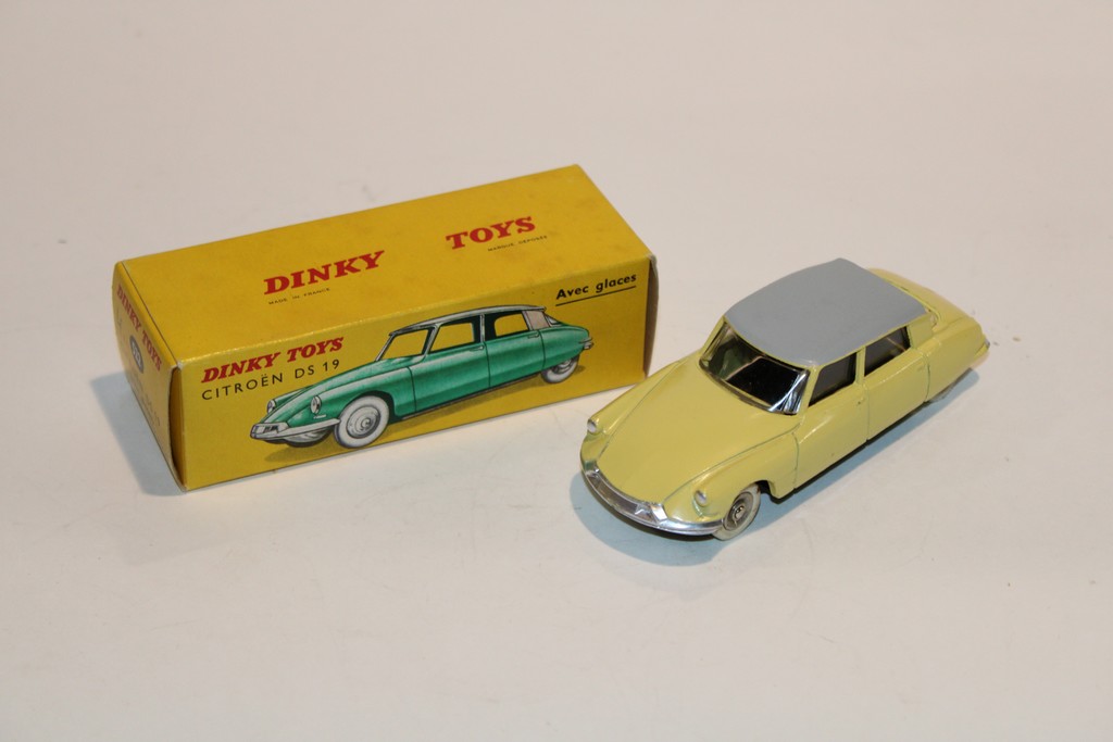 CITROEN DS 19 JAUNE DINKY TOYS 1/43°