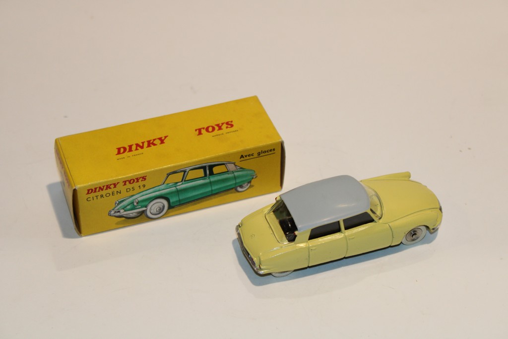 CITROEN DS 19 JAUNE DINKY TOYS 1/43°