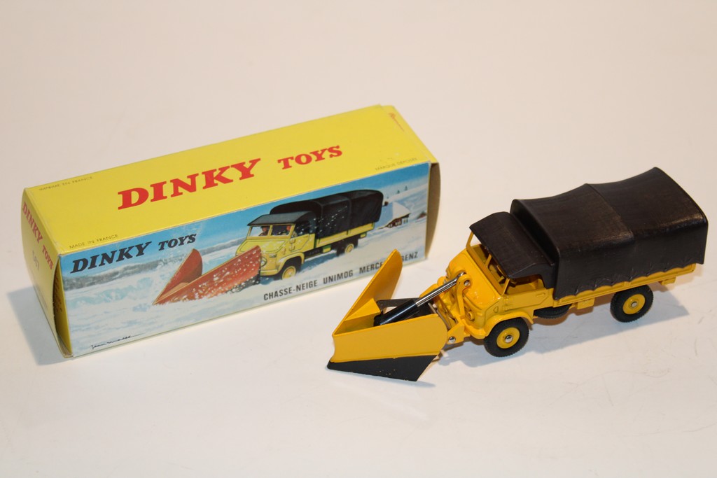 MERCEDES-BENZ CHASSE-NEIGE UNIMOG 1960 DINKY TOYS 1/55°