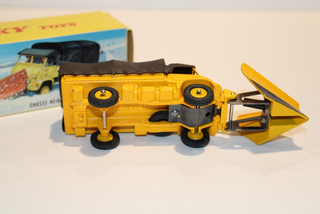MERCEDES-BENZ CHASSE-NEIGE UNIMOG 1960 DINKY TOYS 1/55°