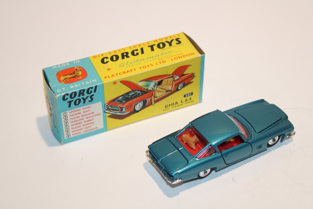 GHIA L.6.4 CHRYSLER BLEU 1962 CORGI TOYS 1/43°