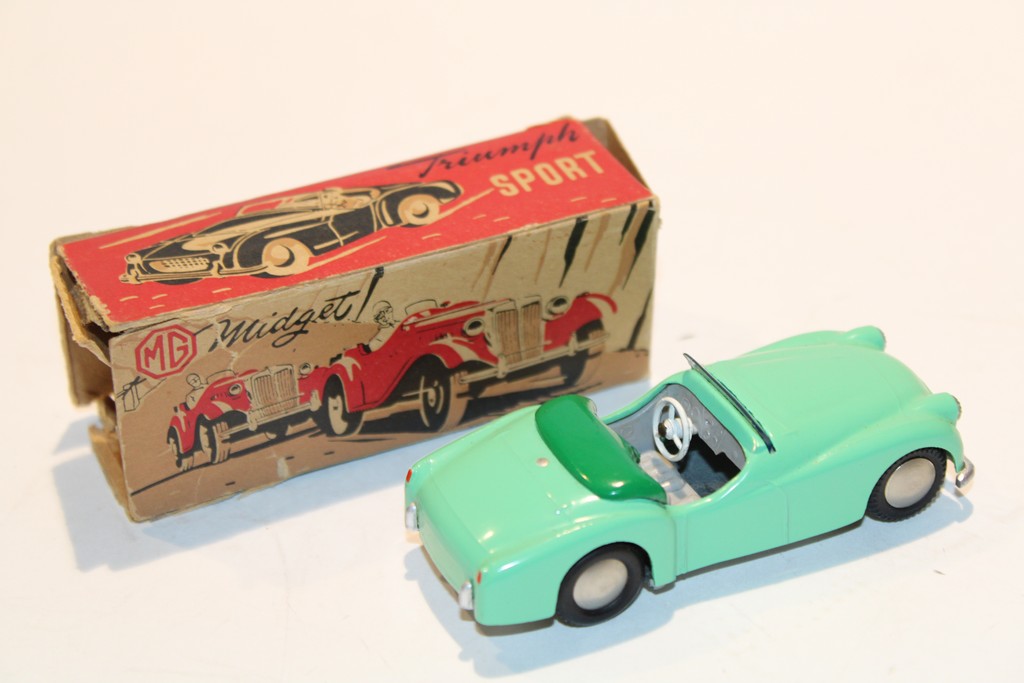 TRIUMPH TR2 VERTE 1958 TEKNO 1/43°