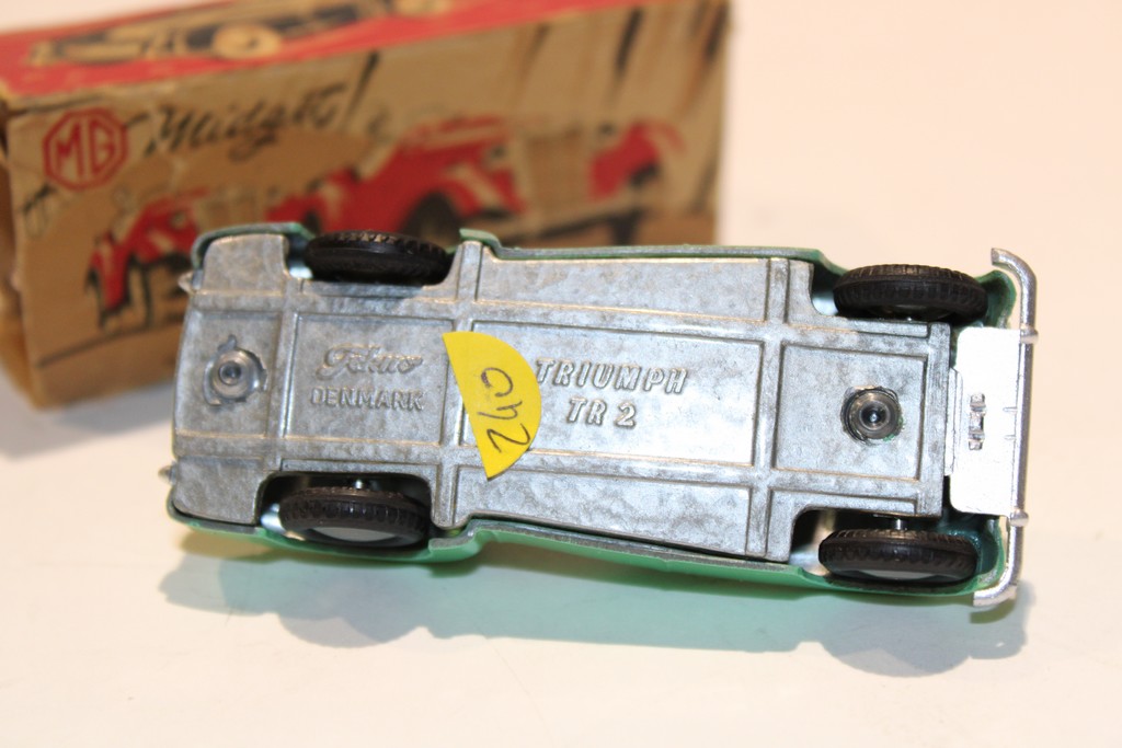 TRIUMPH TR2 VERTE 1958 TEKNO 1/43°