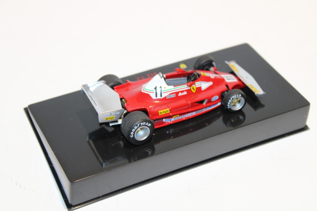 FERRARI 312 T2 LAUDA 1977 HOT WHEELS 1/43°