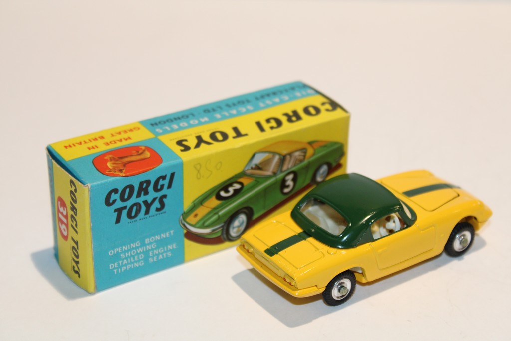 LOTUS ELAN COUPE JAUNE ET VERT 1965 CORGI 1/43°