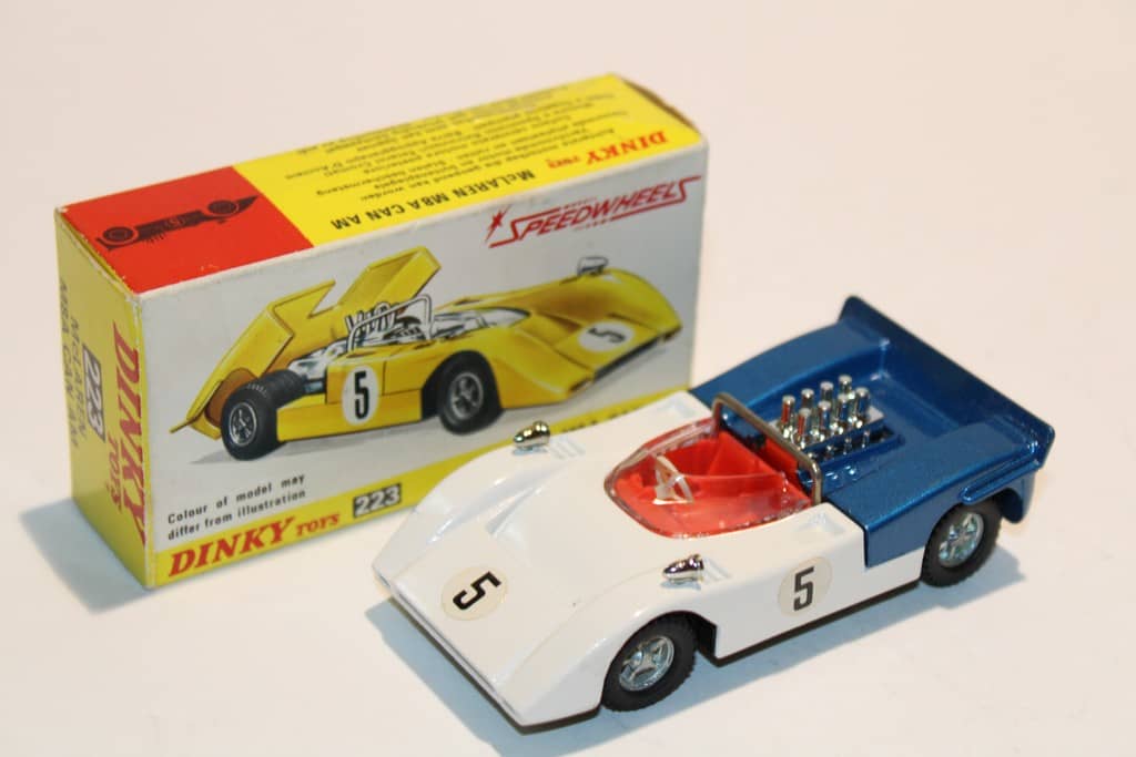 DINKY TOYS McLAREN M8A 223 1/43 VINTAGE (Gebraucht) in Reinach BL für