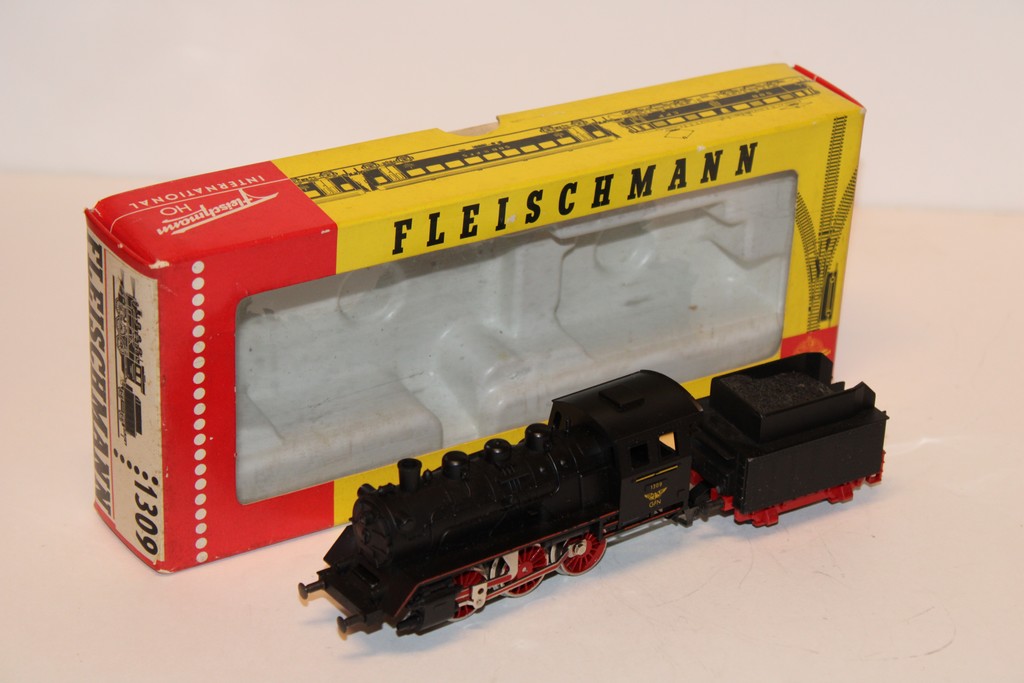 FLEISCHMANN HO INTERNATIONAL 1980 1/87°