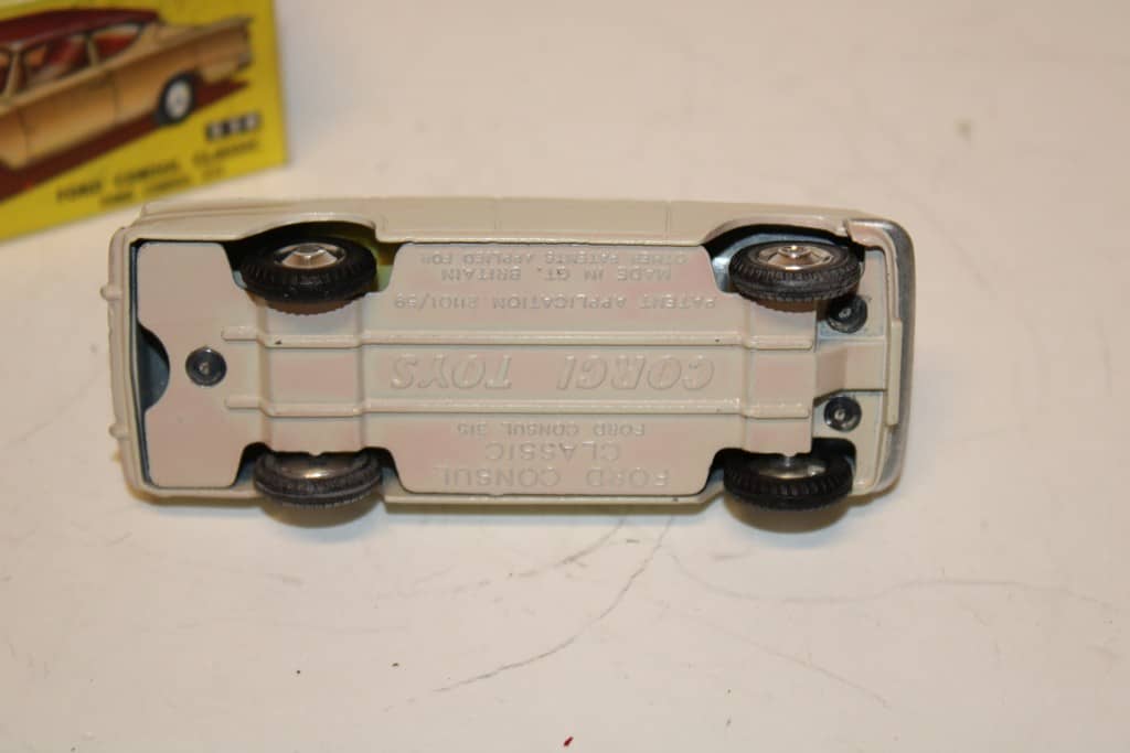 FORD CONSUL CLASSIC BEIGE 1960 CORGI 1/43°