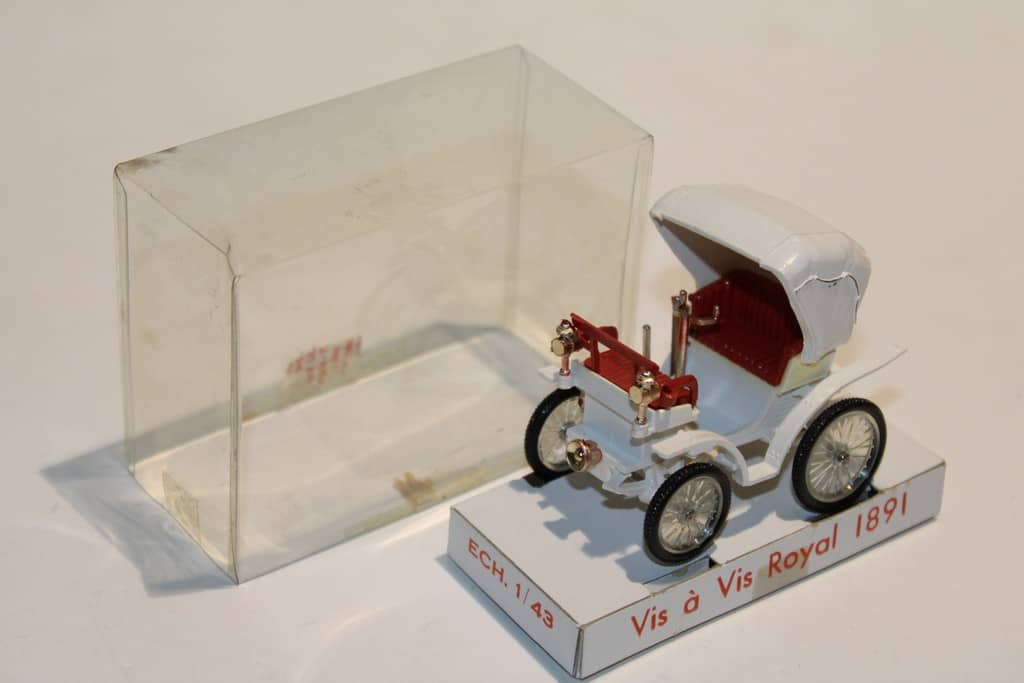 JOLI Pretty RARE TOP ++ MINIALUXE 1:43 PEUGOT 403