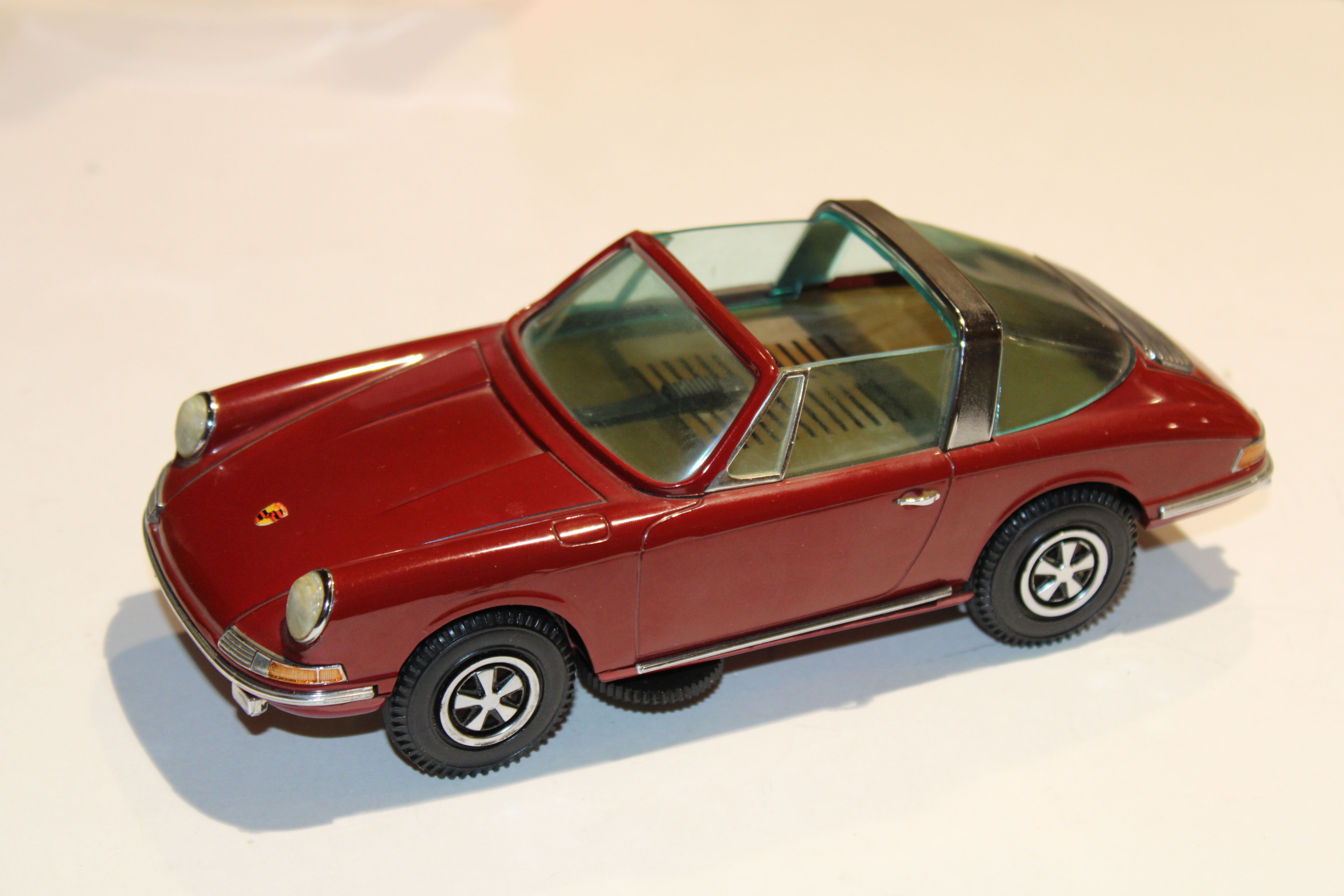 PORSCHE 911 TARGA TRANSISTOR PROMOTIONEL PORSCHE SONAUTO 1/24°
