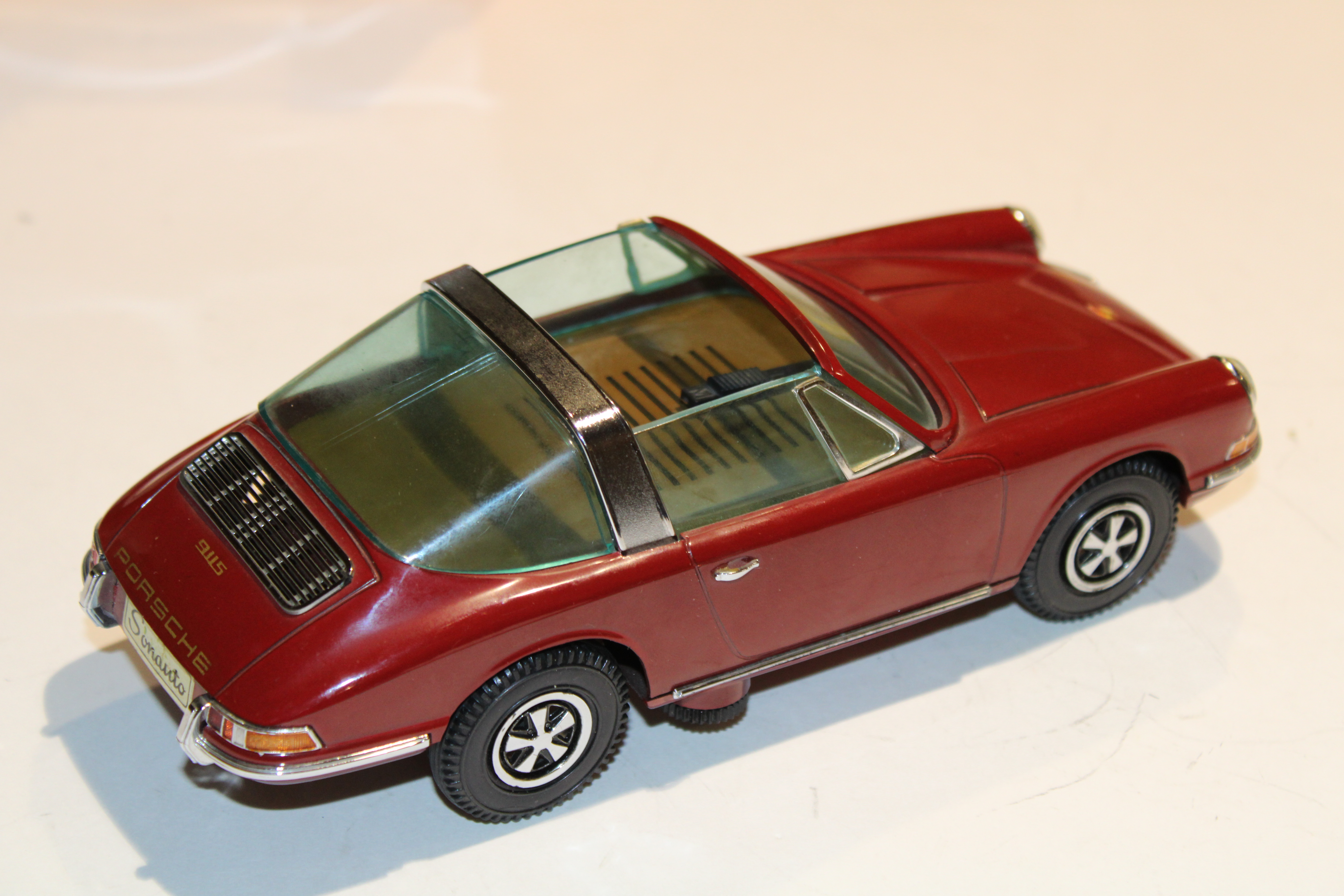 PORSCHE 911 TARGA TRANSISTOR PROMOTIONEL PORSCHE SONAUTO 1/24°