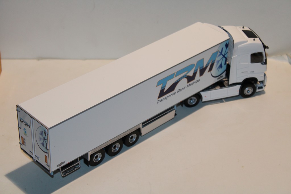 VOLVO FH 2020 REMORQUE CHEREAU MADRIAS ELIGOR 1/43°