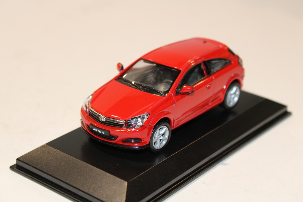 OPEL ASTRA GTC WELLY 1/43°