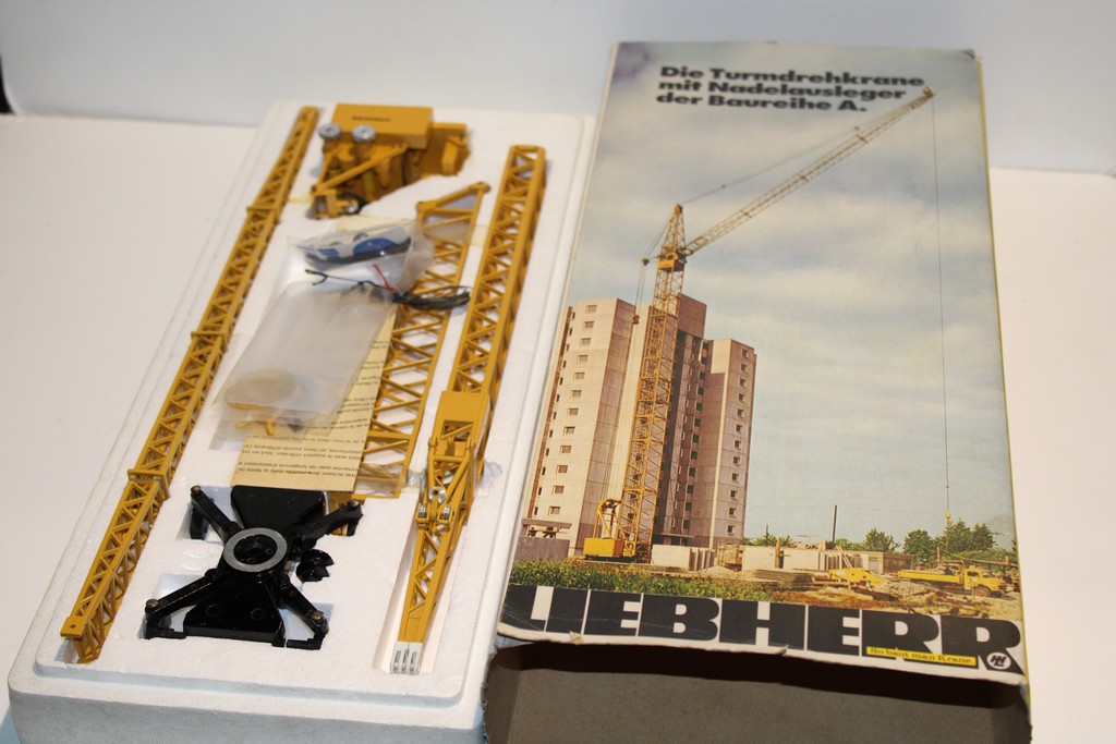 GRUE A TOUR LIEBHERR 1/87°