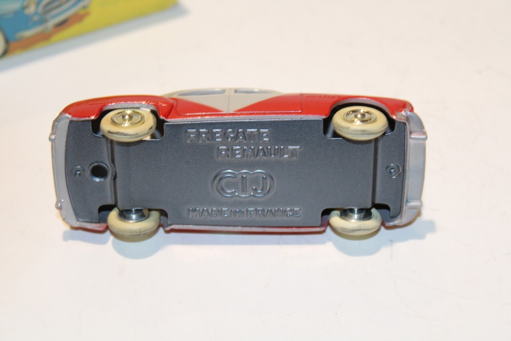 RENAULT FREGATE BICOLORE GRIS ROUGE 1955 CIJ 1/43°