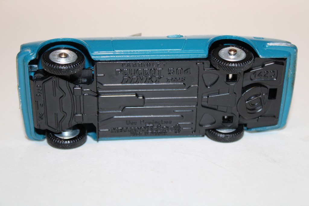 PEUGEOT 504 CABRIOLET BLEU 1970 DINKY TOYS 1/43°