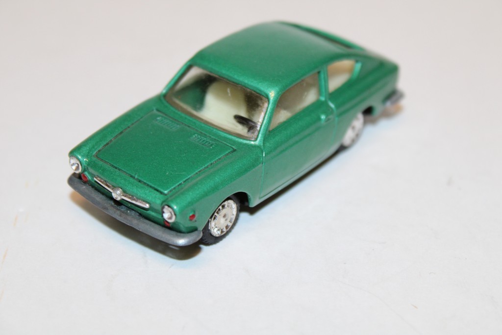 SEAT 850 COUPE VERT 1966 JOAL 1/43°