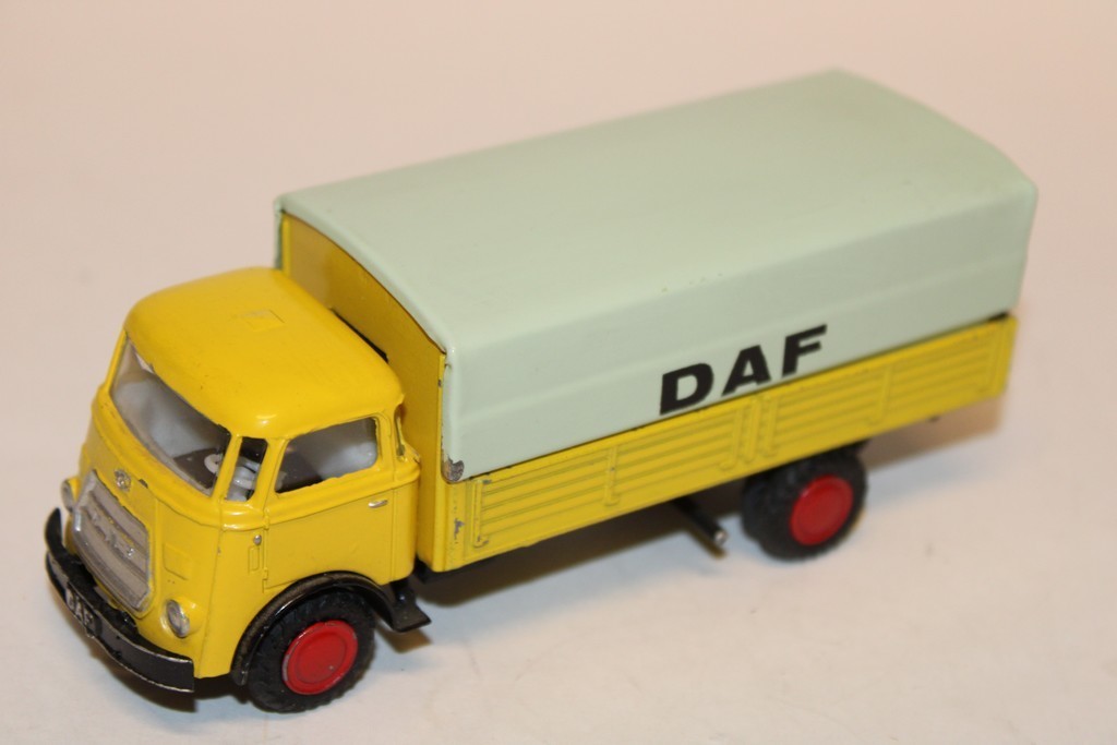 DAF JAUNE 1965 LION CAR 1/50°