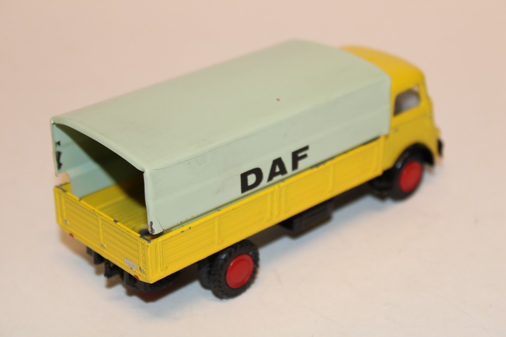 DAF JAUNE 1965 LION CAR 1/50°