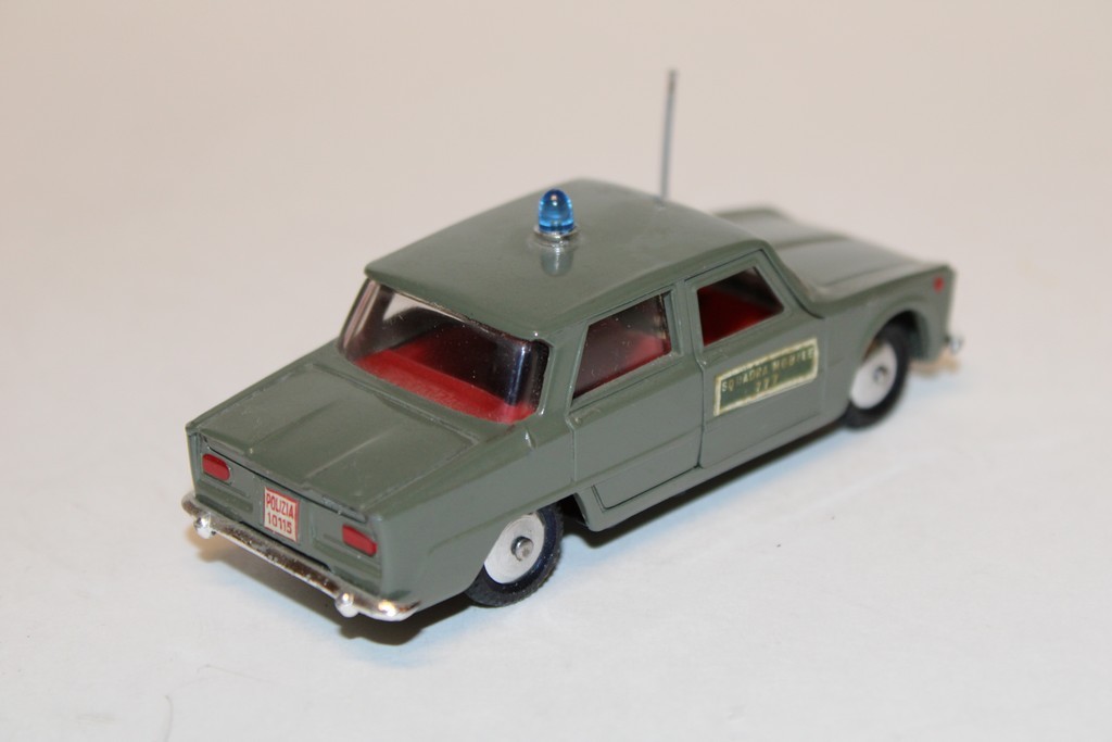 ALFA ROMEO GIULIA TI GRIS 1965 MEBETOYS 1/43°