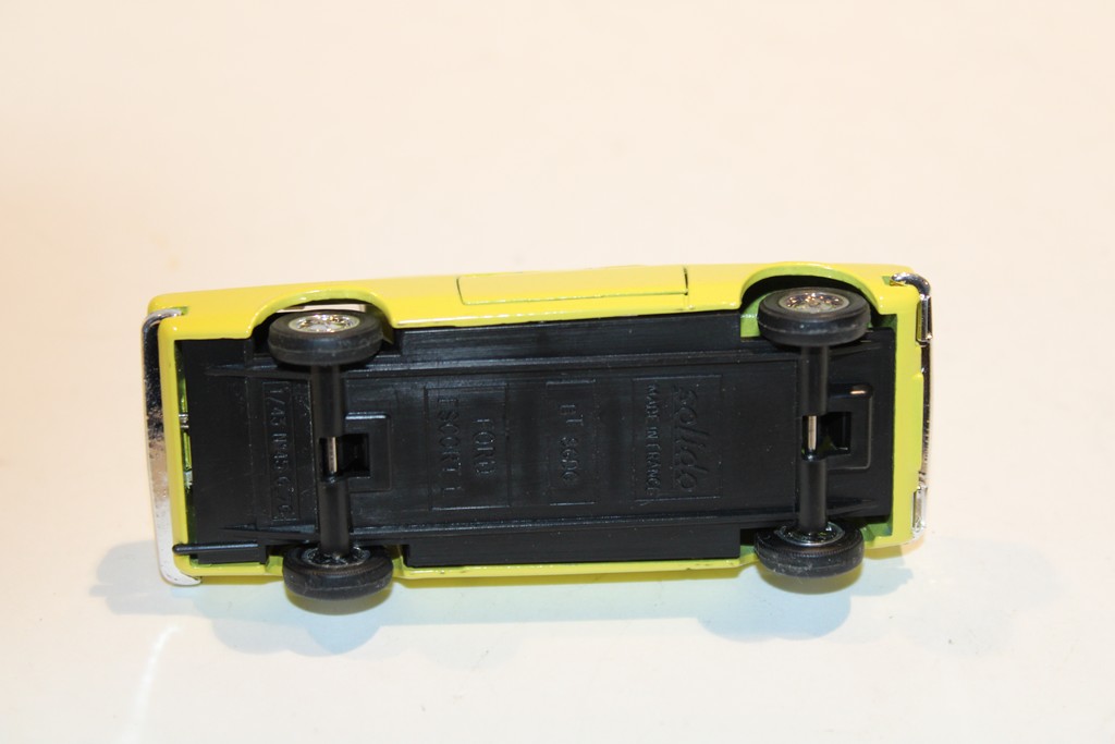 FORD ESCORT L JAUNE 1972 SOLIDO 1/43°