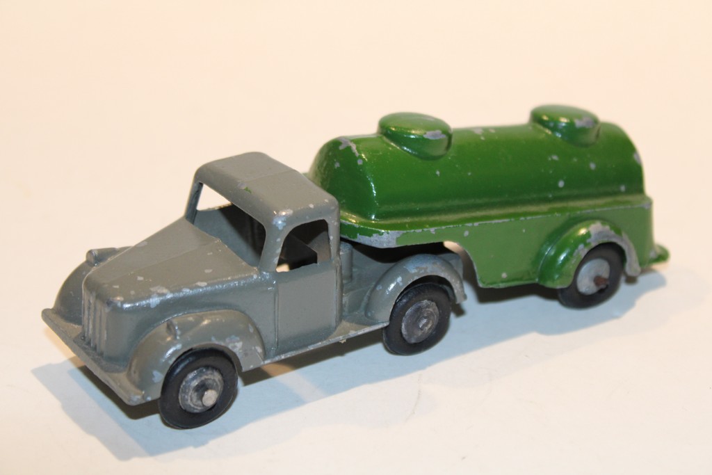 CAMION CITERNE 1950 TIMPO TOYS 1/55°