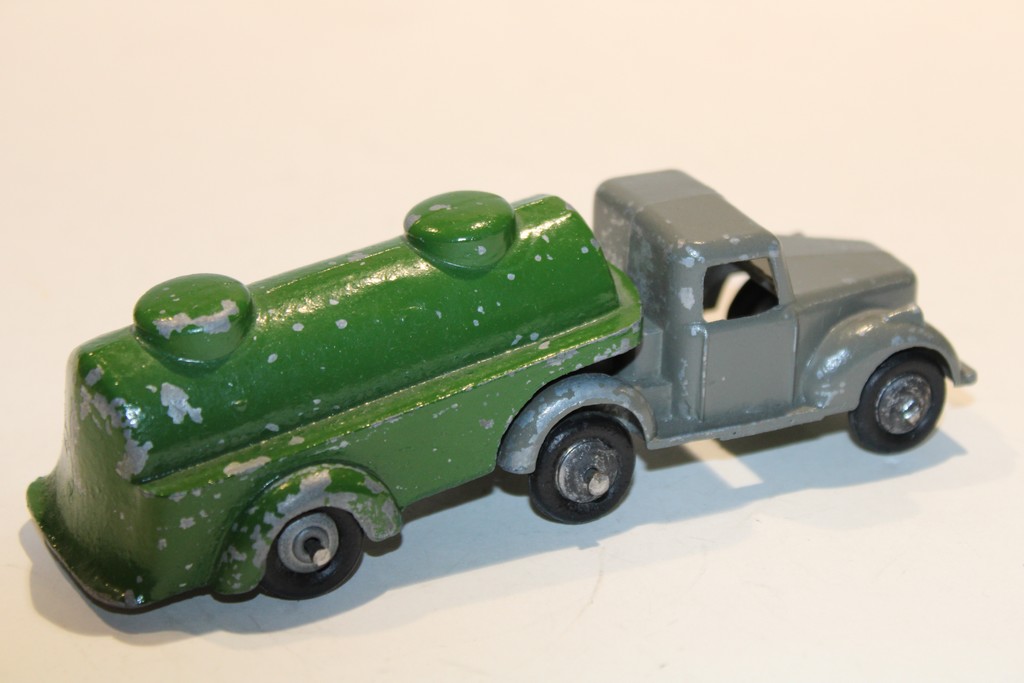 CAMION CITERNE 1950 TIMPO TOYS 1/55°