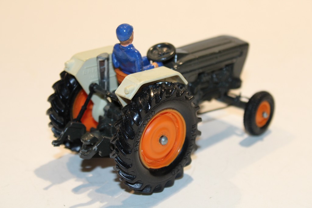 Jouets BRITAINS, Miniature agricole, Tracteur 1/32 