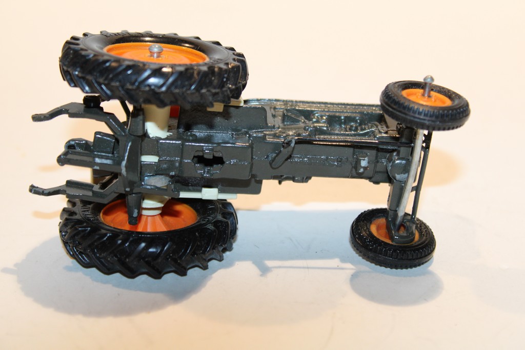 TRACTEUR AGRICOLE 1970 BRITAINS 1/32°