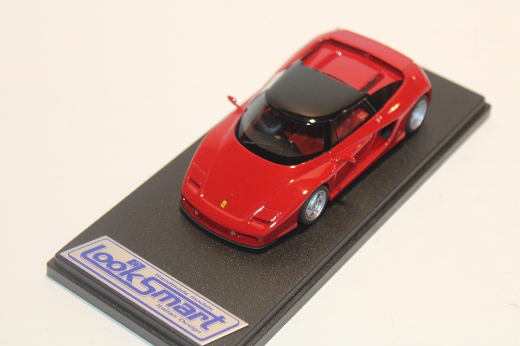FERRARI MYTHOS COUPE ROUGE LOOK SMART 1/43°