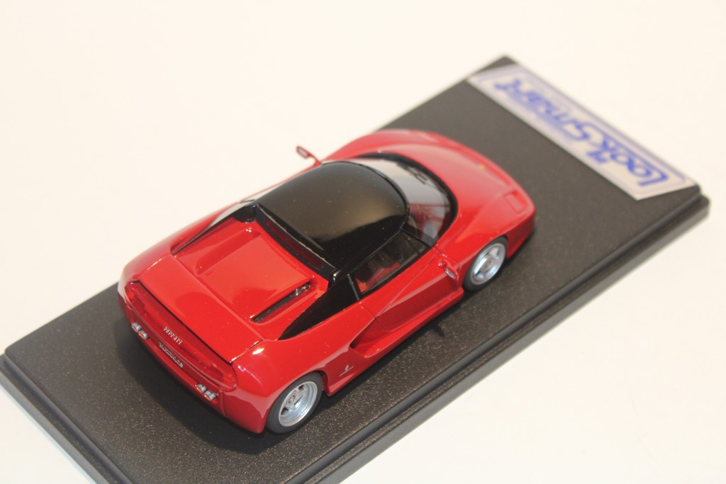 FERRARI MYTHOS COUPE ROUGE LOOK SMART 1/43°