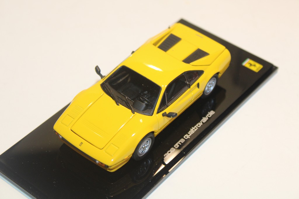 FERRARI 308 QUATTRO VALVOLE JAUNE KYOSHO 1/43°