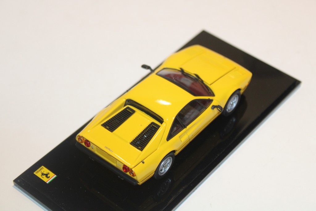 FERRARI 308 QUATTRO VALVOLE JAUNE KYOSHO 1/43°