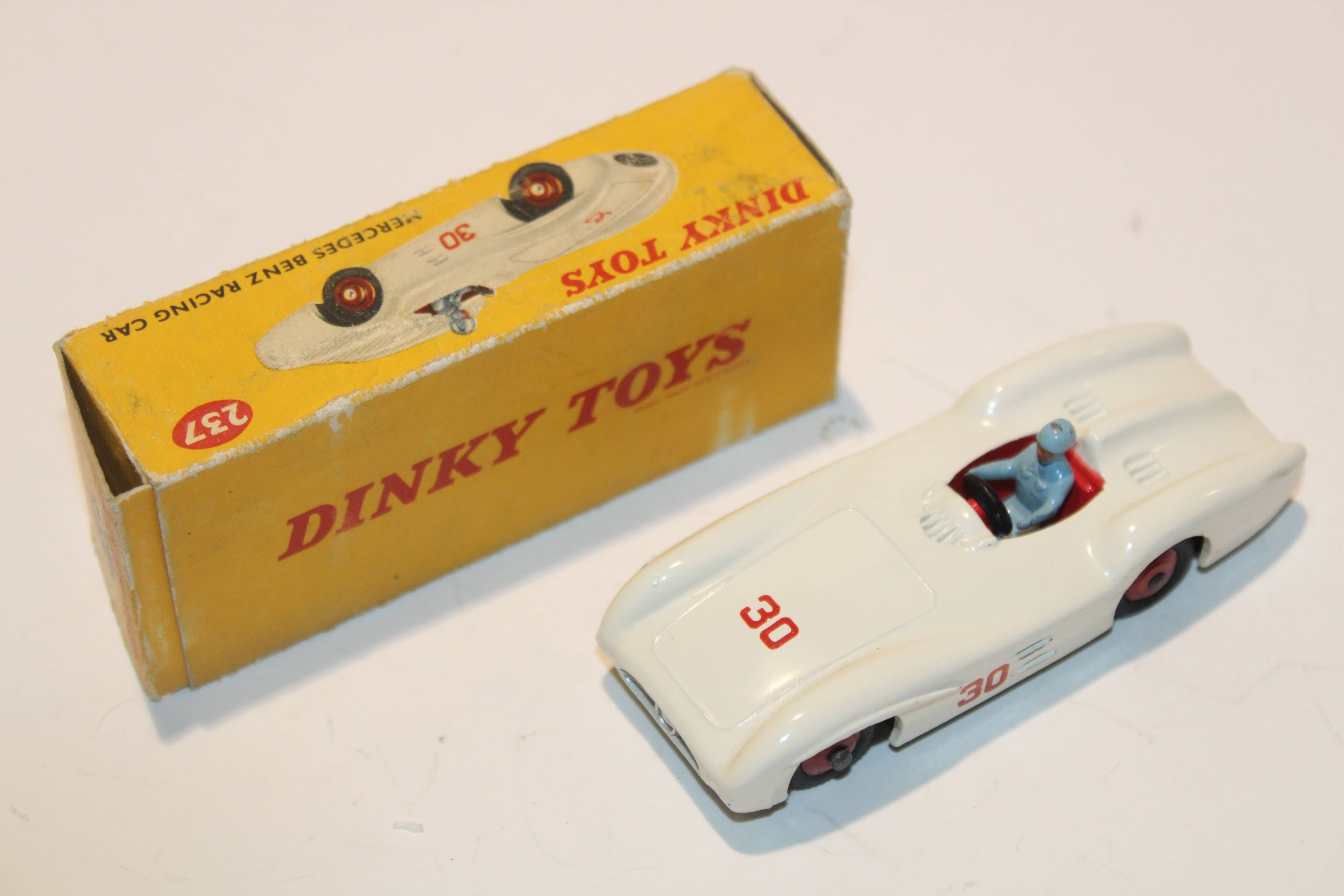 MERCEDES-BENZ RACING CAR BLANC 1952 DINKY TOYS 1/43°