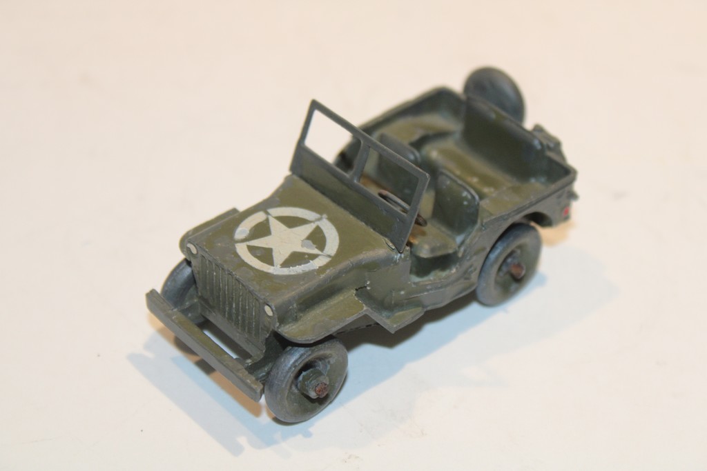 JEEP WILLYS ROUES METAL 1948 DINKY TOYS 1/43°