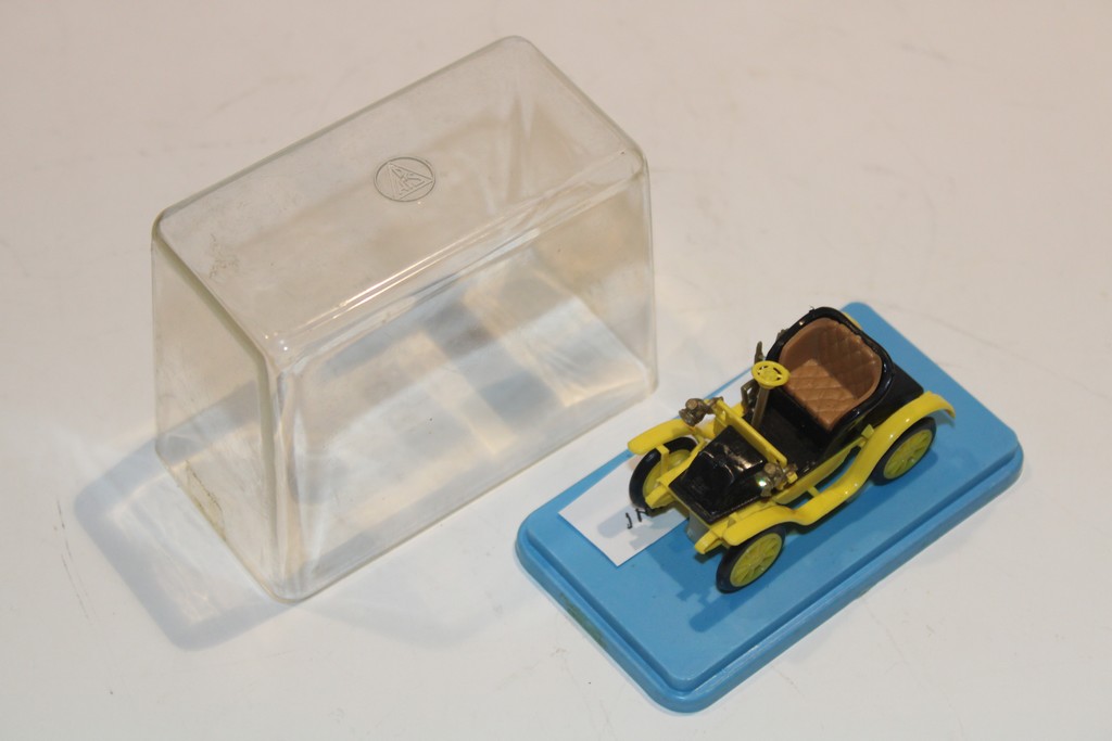 ISOTTA FRASCHINI 1902 JAUNE/NOIR POLITOYS 1/45°