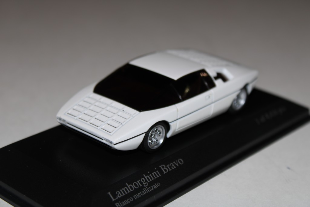 LAMBORGHINI BRAVO BLANC MINICHAMPS 1/43°