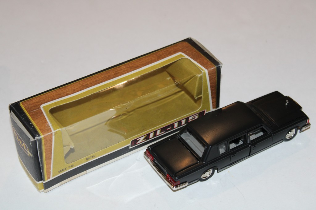 ZIL-115 NOIR 1970 NOVOEXPORT 1/43°