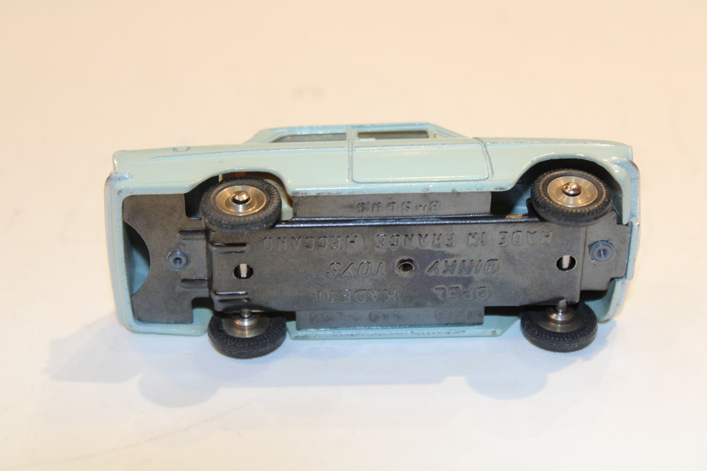 OPEL KADETT VERT CLAIR 1960 DINKY TOYS 1/43°