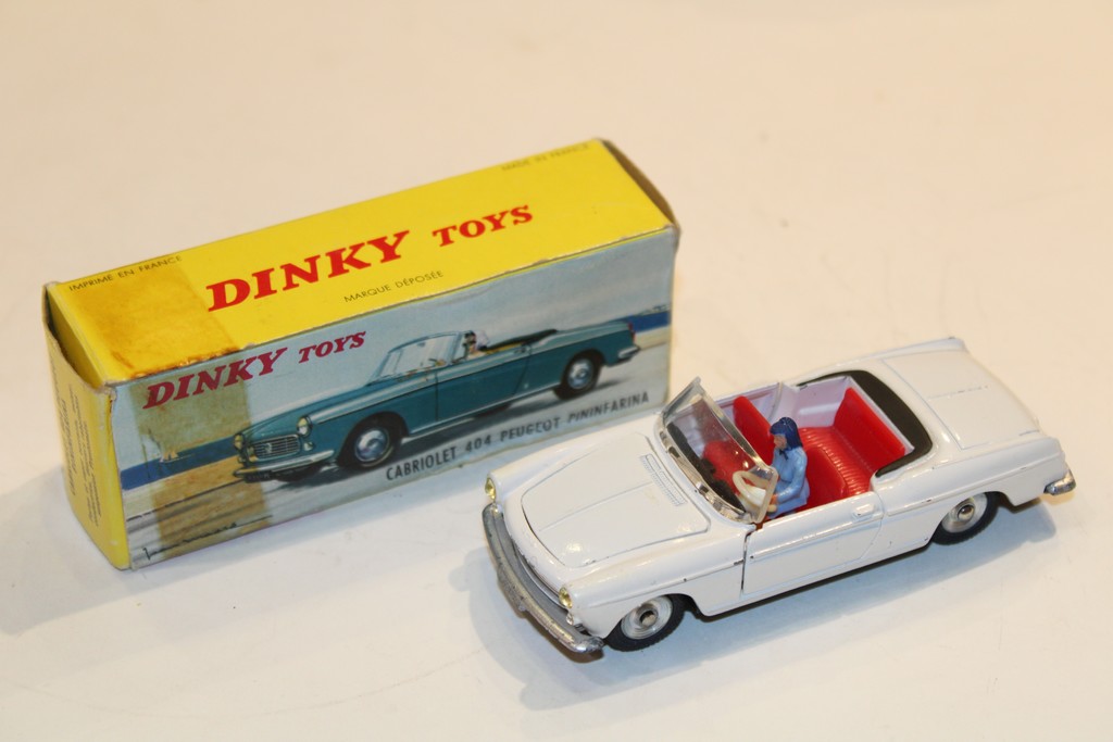PEUGEOT 404 CABRIOLET PININFARINA BLANC 1965 DINKY TOYS 1/43°