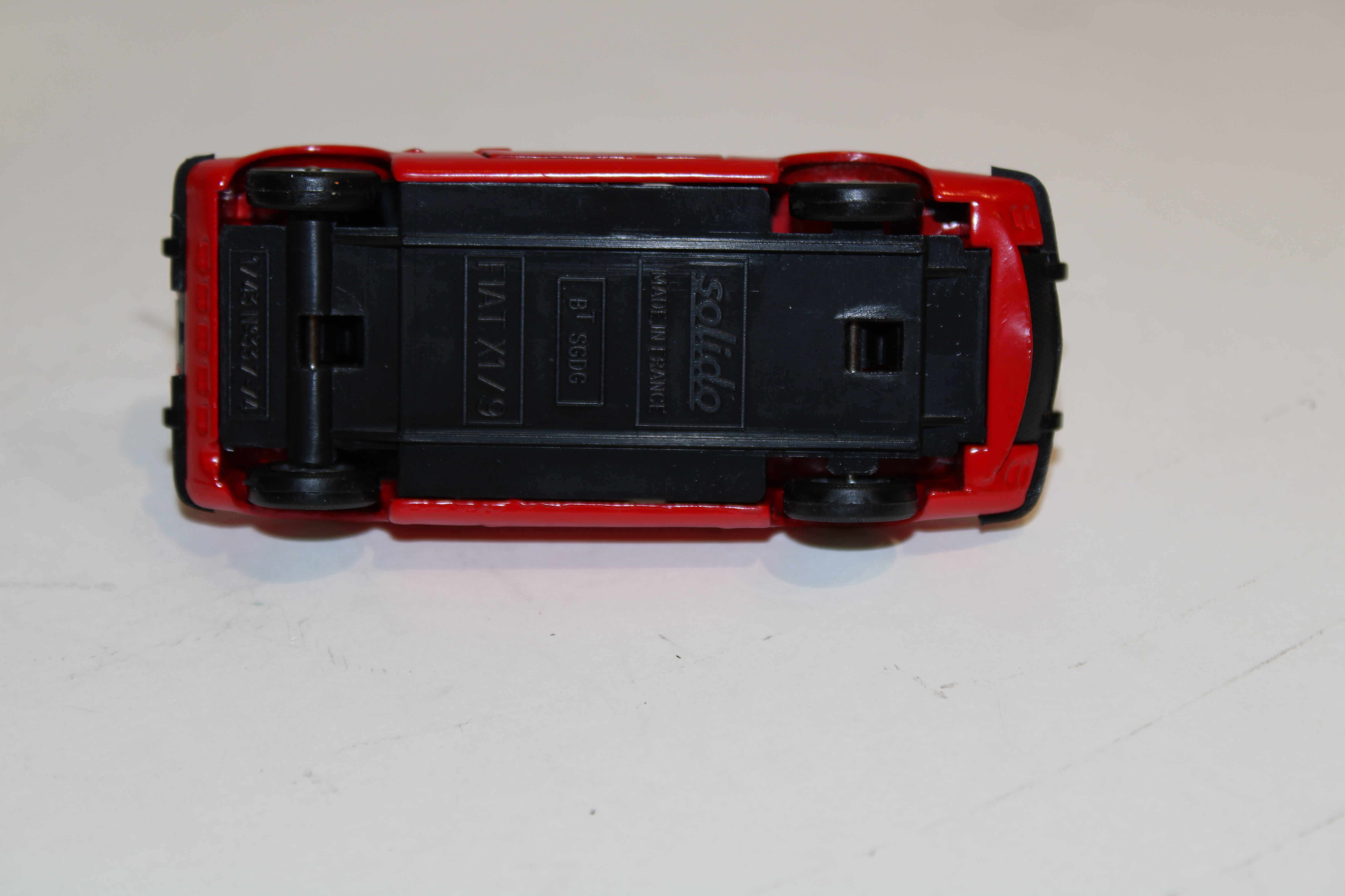 FIAT X1/9 ROUGE SOLIDO 1/43°